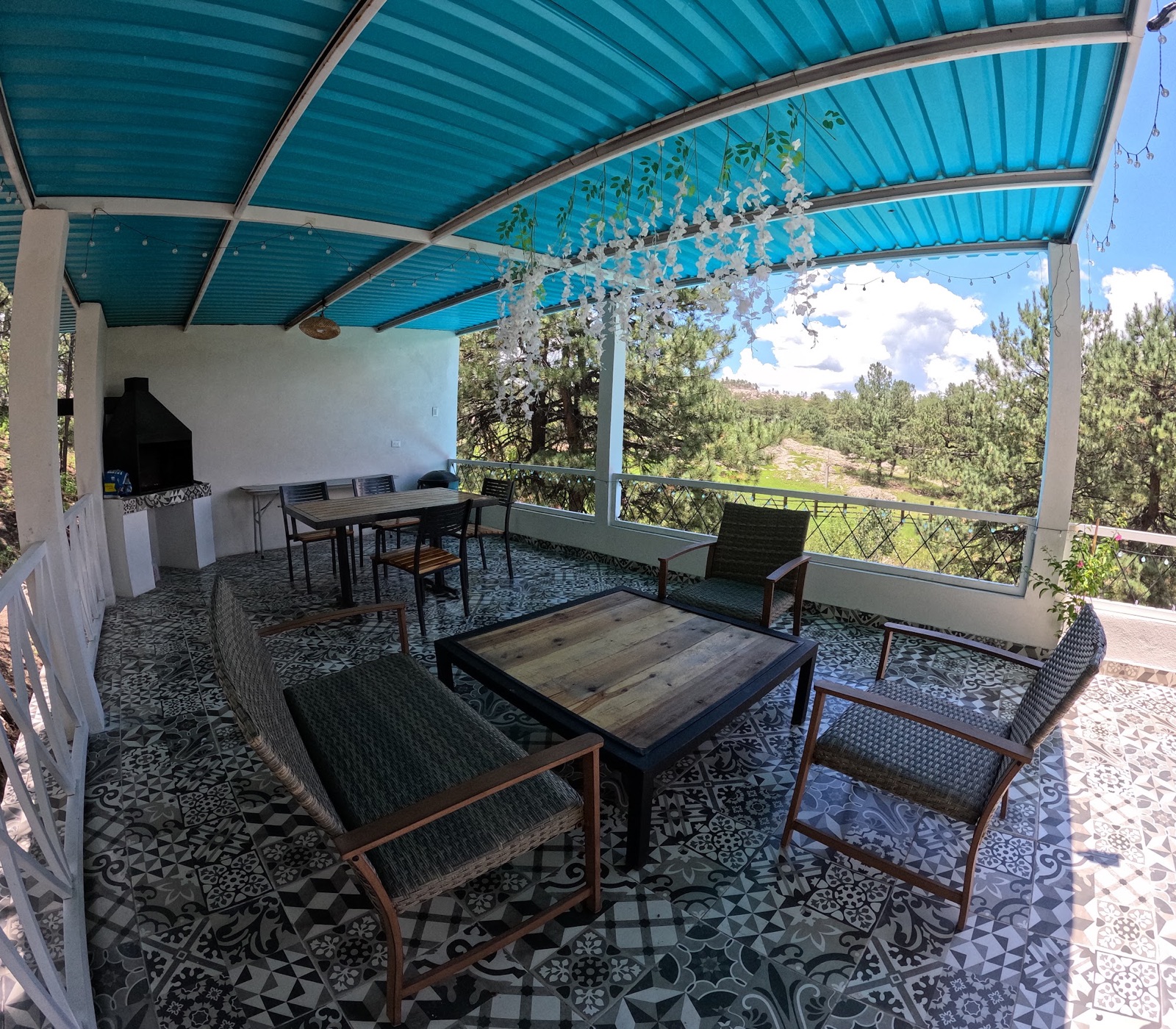 Terraza con asador y vista a la sierra